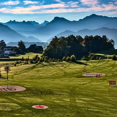 Готель Badhof - Golfhotel 4*