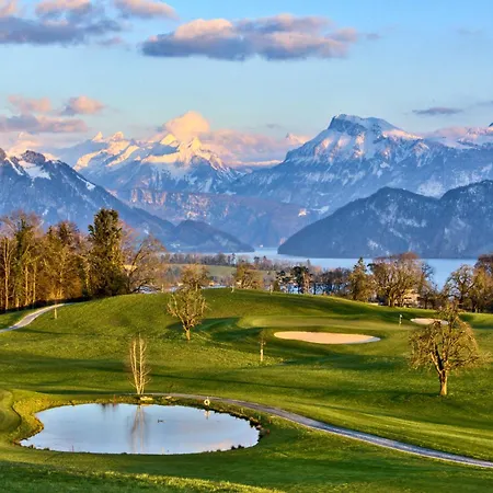 Готель Badhof - Golfhotel