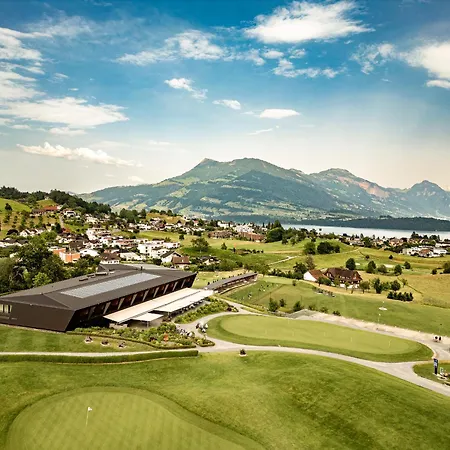 Готель Badhof - Golfhotel 4*